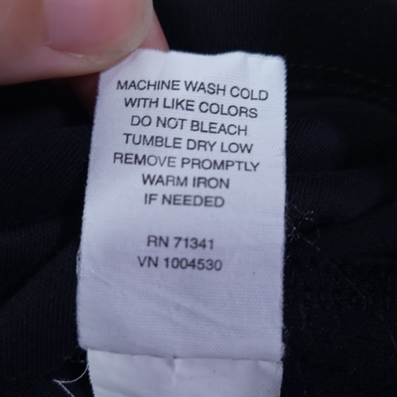 L.L. Bean 100% Cotton Square Neck Black Longsleeve Tee Size L - Picture 7 of 9